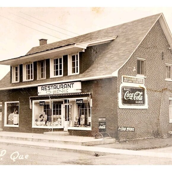 C.1930 RPPC Restaurant Chene Oka Quebec Coca Cola Advertisements Postcard F6G - Picture 1 of 3
